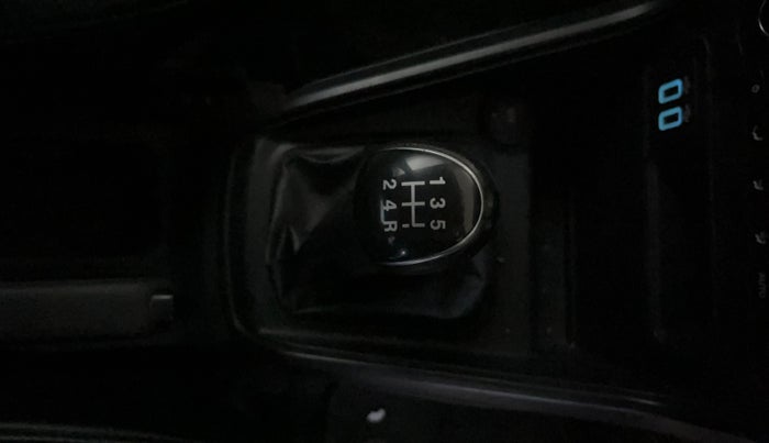 2018 Ford Ecosport TREND+ 1.5L DIESEL, Diesel, Manual, 1,32,461 km, Gear Lever