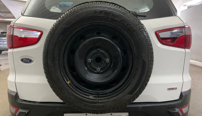 2018 Ford Ecosport TREND+ 1.5L DIESEL, Diesel, Manual, 1,32,461 km, Spare Tyre