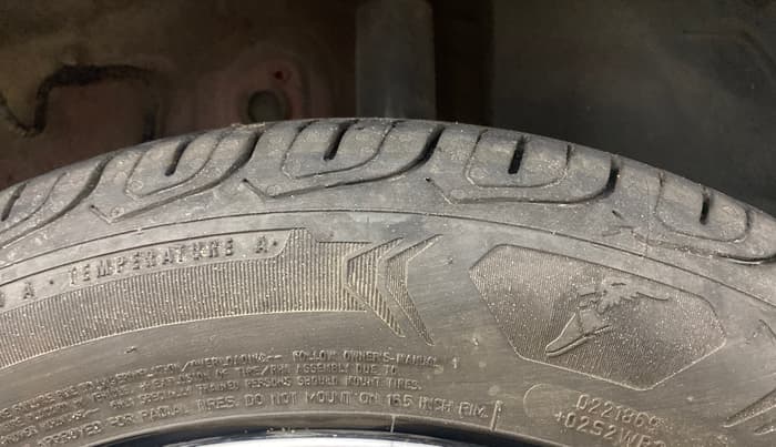 2023 Tata ALTROZ XZ + SUNROOF, Petrol, Manual, 32,388 km, Left Rear Tyre Tread