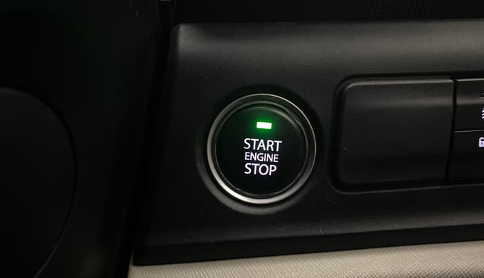2023 Tata ALTROZ XZ + SUNROOF, Petrol, Manual, 32,388 km, Keyless Start/ Stop Button