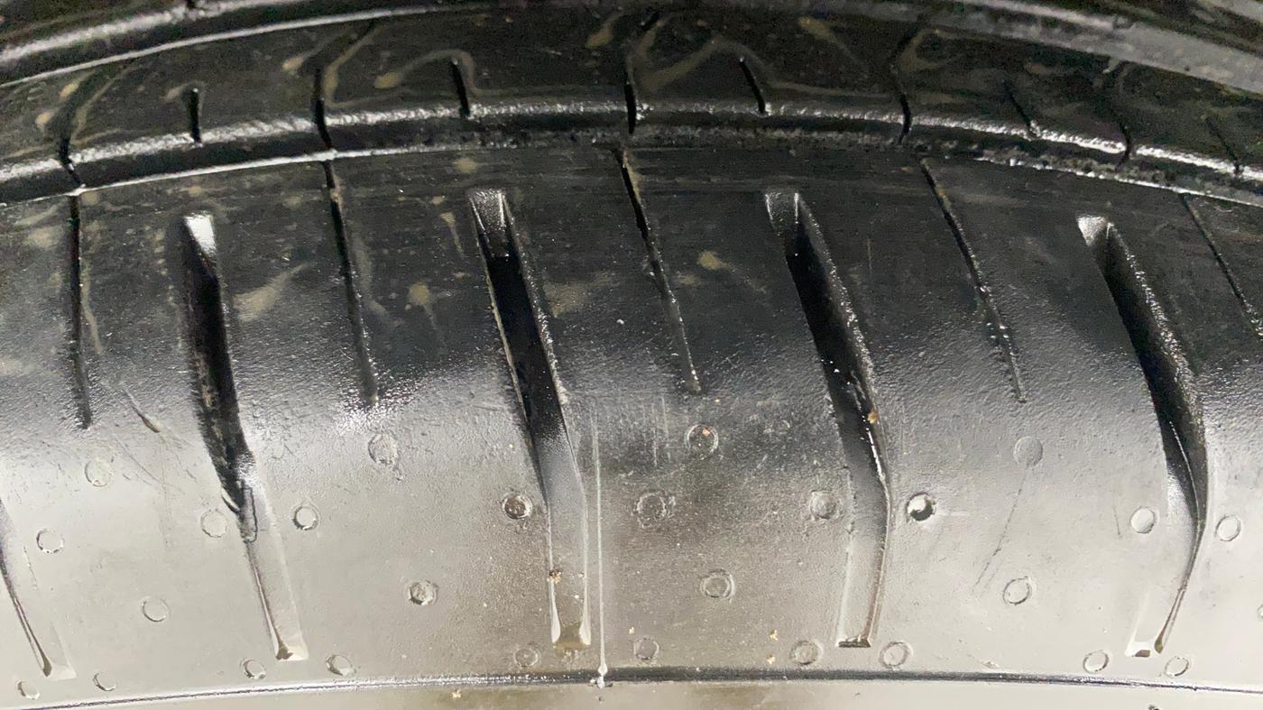 2021 Tata PUNCH ACCOMPLISHED MT, Petrol, Manual, 38,617 km, Left Front Tyre Tread