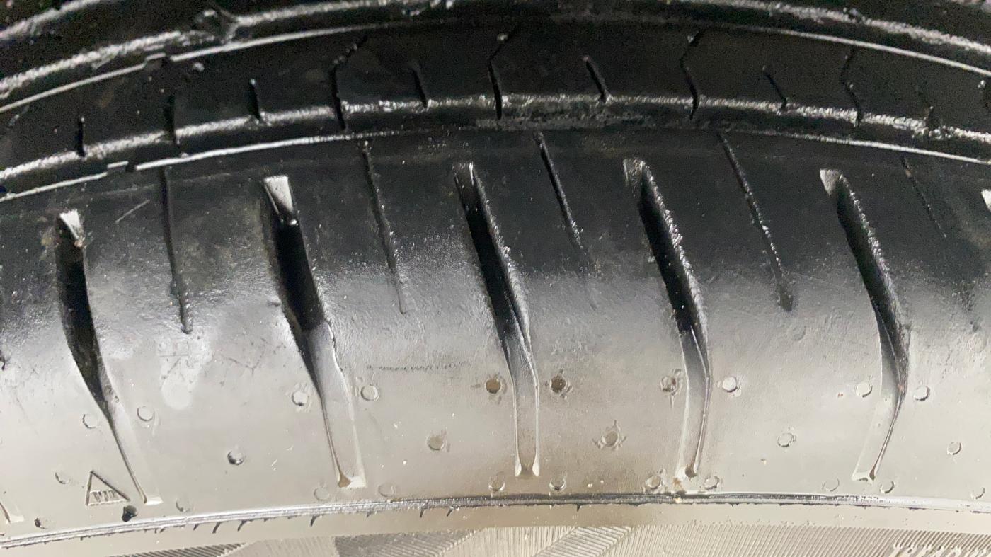 2021 Tata PUNCH ACCOMPLISHED MT, Petrol, Manual, 38,617 km, Right Front Tyre Tread