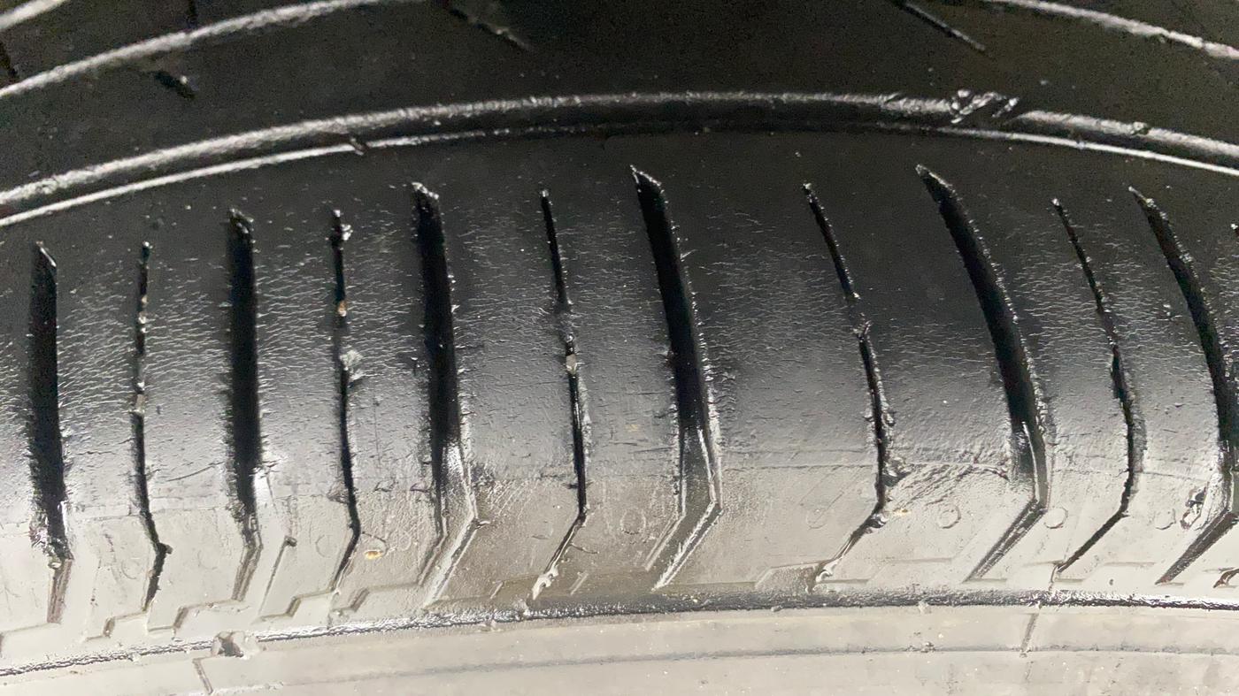 2021 Tata PUNCH ACCOMPLISHED MT, Petrol, Manual, 38,617 km, Right Rear Tyre Tread