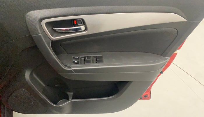 2016 Maruti Vitara Brezza ZDI PLUS DUAL TONE, Diesel, Manual, 69,291 km, Driver Side Door Panels Control