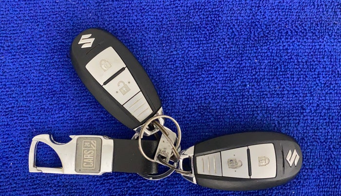 2016 Maruti Vitara Brezza ZDI PLUS DUAL TONE, Diesel, Manual, 69,291 km, Key Close Up