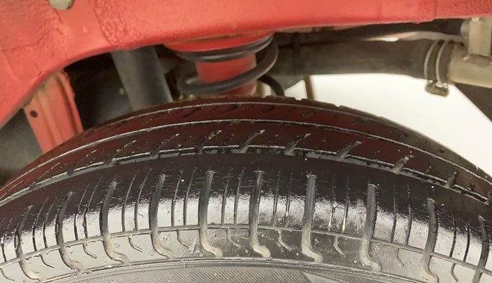 2015 Maruti Alto 800 LXI, Petrol, Manual, 22,165 km, Left Rear Tyre Tread