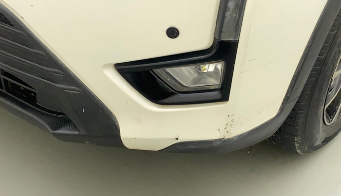 2020 Mahindra XUV300 W6 1.2 PETROL, Petrol, Manual, 35,345 km, Front bumper - Minor scratches