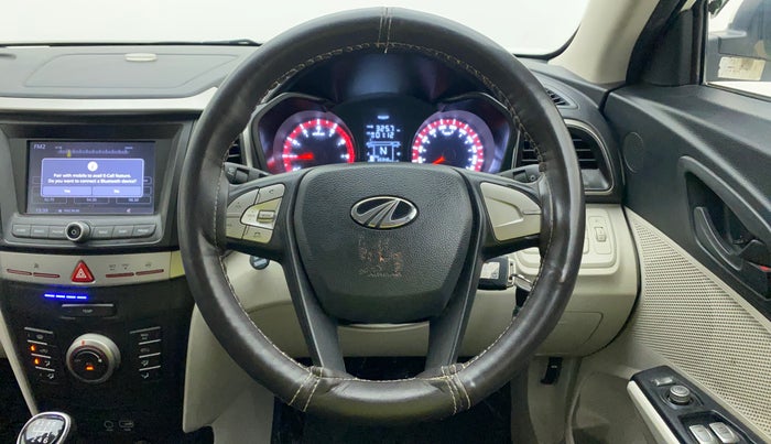 2020 Mahindra XUV300 W6 1.2 PETROL, Petrol, Manual, 35,345 km, Steering Wheel Close Up