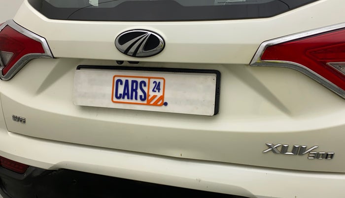 2020 Mahindra XUV300 W6 1.2 PETROL, Petrol, Manual, 35,345 km, Dicky (Boot door) - Minor scratches
