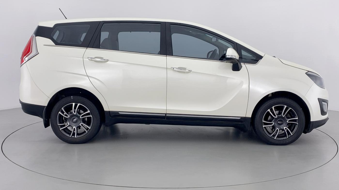 2018 Mahindra MARAZZO M8 7 STR, Diesel, Manual, 32,923 km, Right Side View