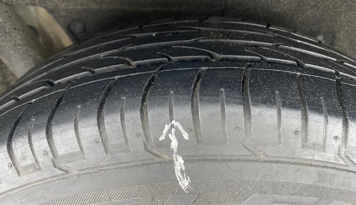 2018 Mahindra MARAZZO M8 7 STR, Diesel, Manual, 32,923 km, Right Rear Tyre Tread