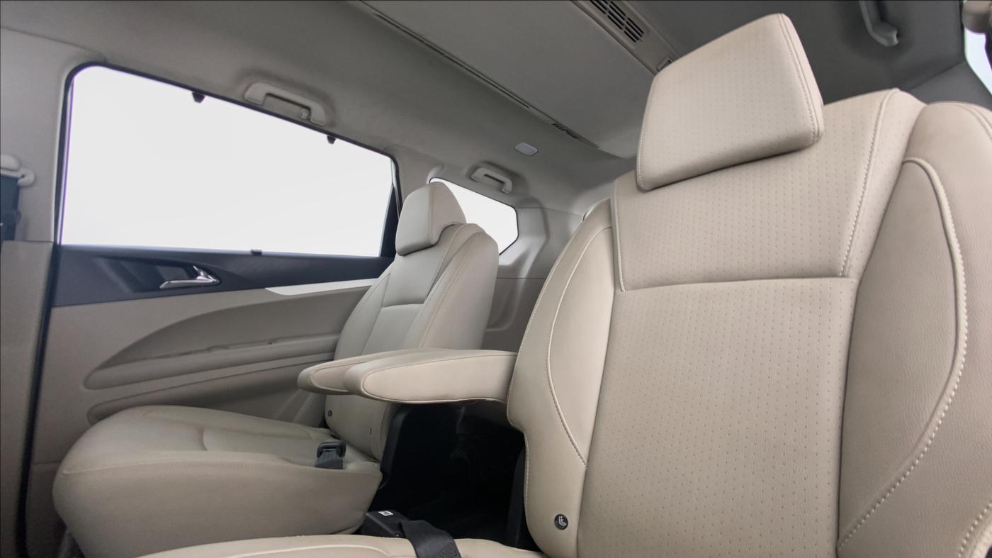 2018 Mahindra MARAZZO M8 7 STR, Diesel, Manual, 32,923 km, Right Side Rear Door Cabin