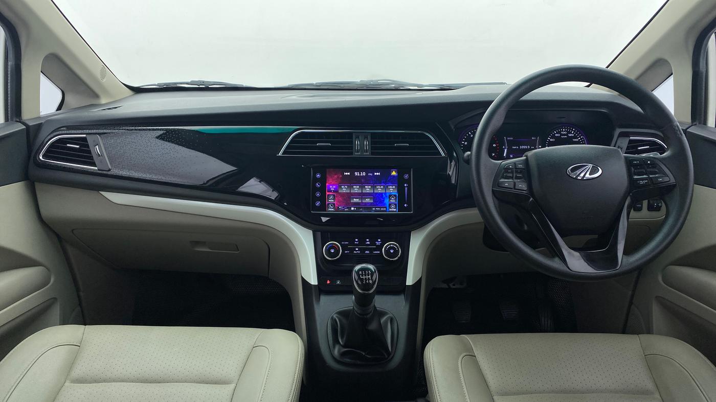 2018 Mahindra MARAZZO M8 7 STR, Diesel, Manual, 32,923 km, Dashboard
