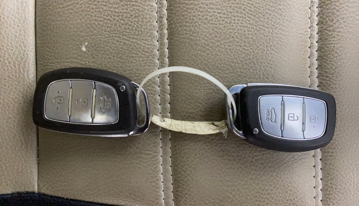 2014 Hyundai Xcent SX 1.2, Petrol, Manual, 34,576 km, Key Close Up