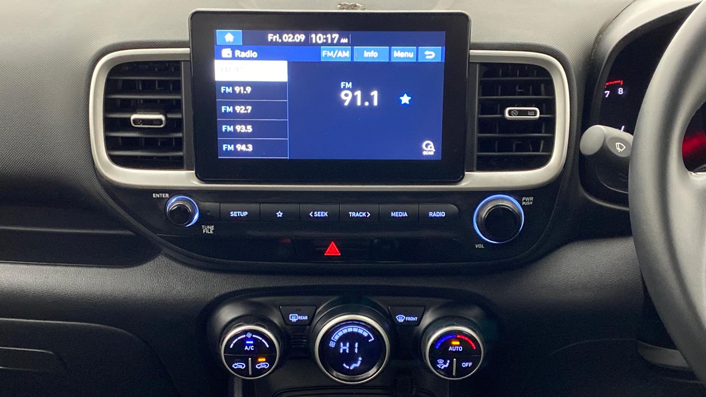 2020 Hyundai VENUE 1.0L Turbo GDI SX MT, Petrol, Manual, 67,527 km, Air Conditioner