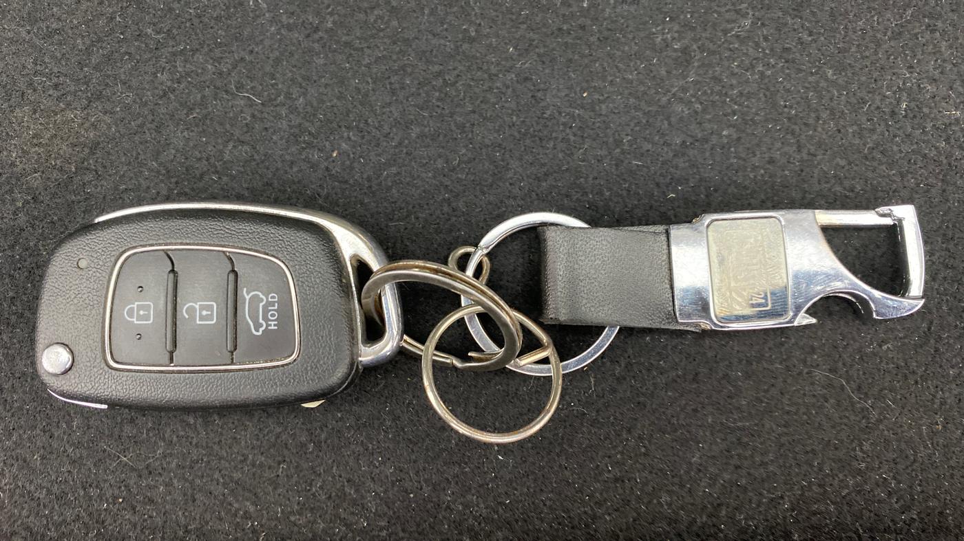 2020 Hyundai VENUE 1.0L Turbo GDI SX MT, Petrol, Manual, 67,527 km, Key Close Up