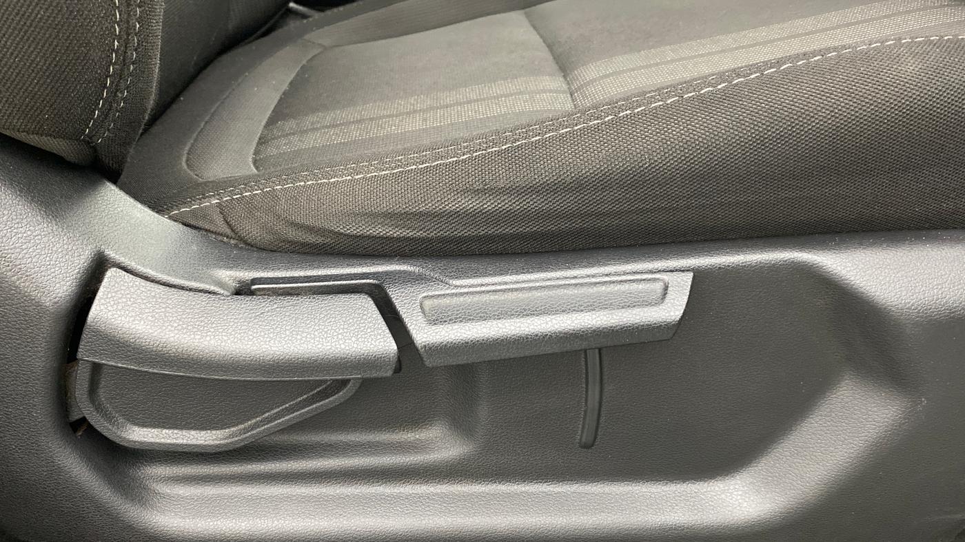 2020 Hyundai VENUE 1.0L Turbo GDI SX MT, Petrol, Manual, 67,527 km, Driver Side Adjustment Panel