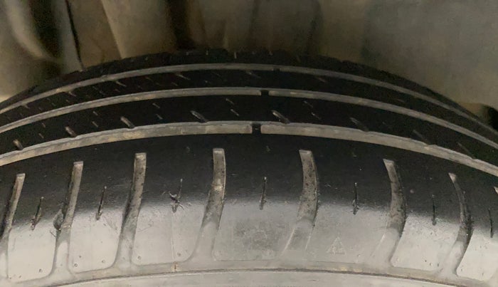 2021 Maruti Swift VXI, Petrol, Manual, 29,015 km, Right Rear Tyre Tread