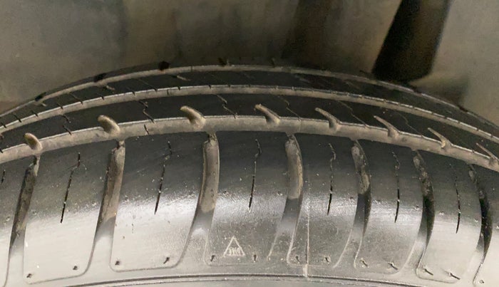 2021 Maruti Swift VXI, Petrol, Manual, 29,015 km, Left Rear Tyre Tread