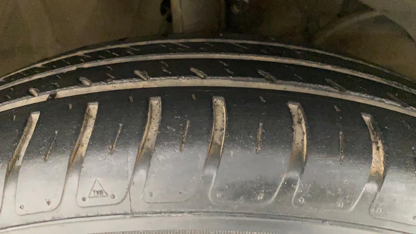 2021 Maruti Swift VXI, Petrol, Manual, 29,015 km, Right Front Tyre Tread