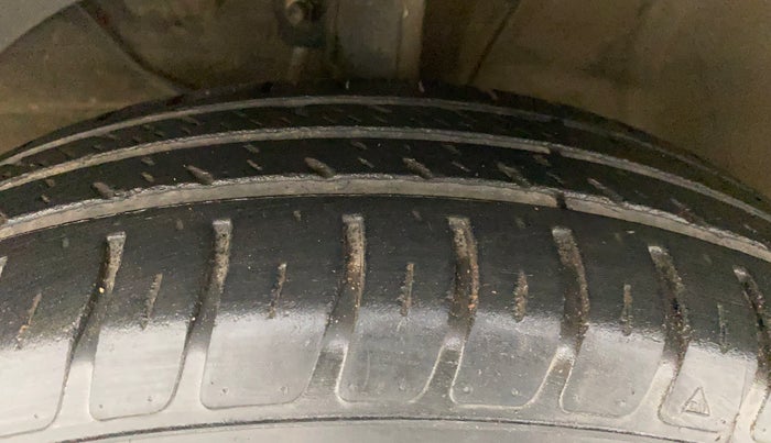 2021 Maruti Swift VXI, Petrol, Manual, 29,015 km, Left Front Tyre Tread