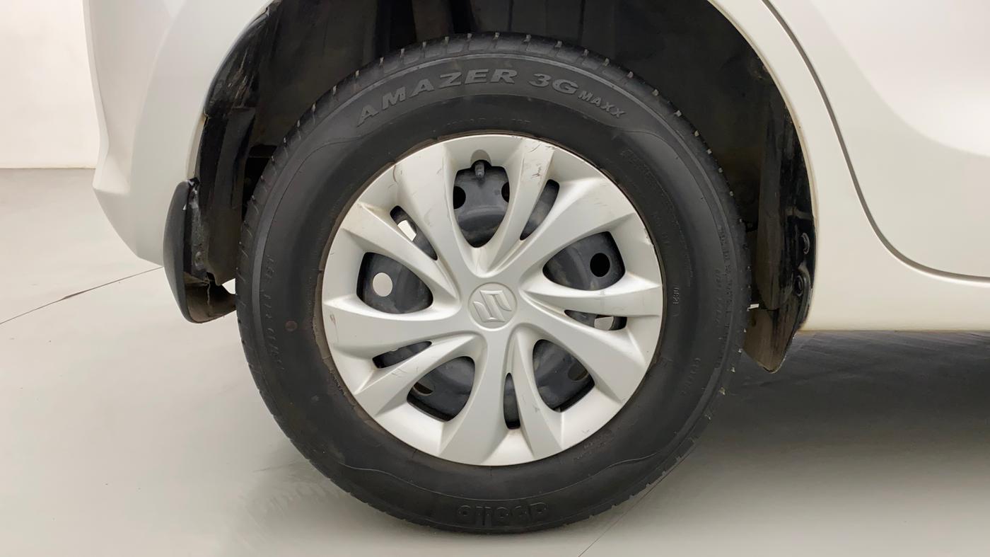 2021 Maruti Swift VXI, Petrol, Manual, 29,015 km, Right Rear Wheel