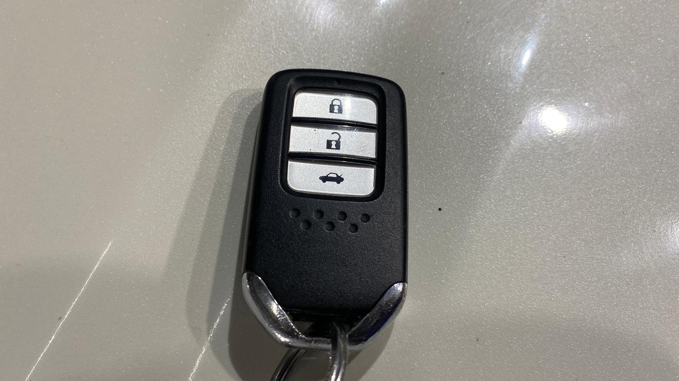 2015 Honda City 1.5L I-VTEC VX, Petrol, Manual, 69,046 km, Key Close Up