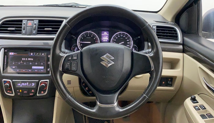 2016 Maruti Ciaz ZXI+, Petrol, Manual, 44,593 km, Steering Wheel Close Up