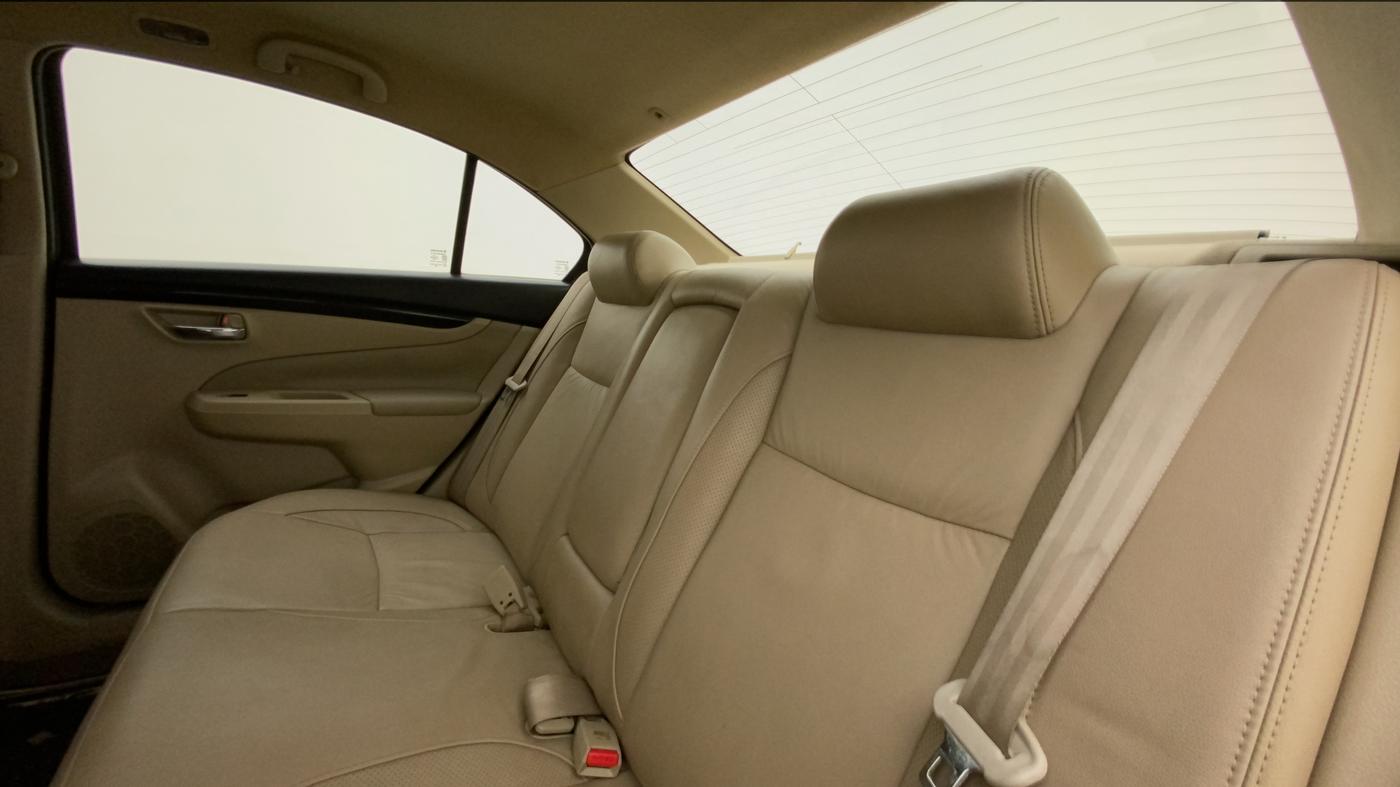 2016 Maruti Ciaz ZXI+, Petrol, Manual, 44,593 km, Right Side Rear Door Cabin
