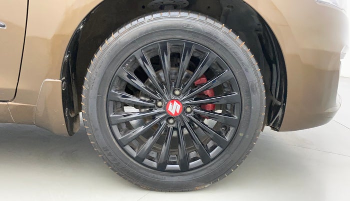 2016 Maruti Ciaz ZXI+, Petrol, Manual, 44,593 km, Right Front Wheel