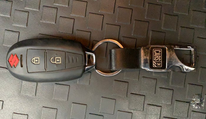 2016 Maruti Ciaz ZXI+, Petrol, Manual, 44,593 km, Key Close Up