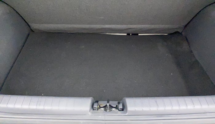 2023 Hyundai GRAND I10 NIOS MAGNA 1.2 KAPPA VTVT, Petrol, Manual, 4,523 km, Boot Inside
