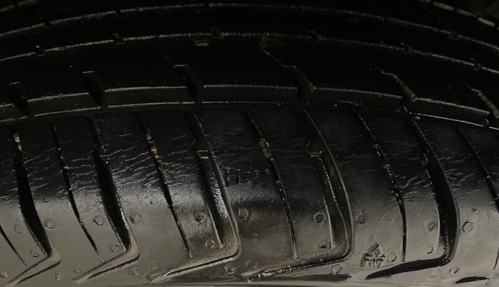 2017 Renault Kwid RXL 1.0 AMT, Petrol, Automatic, 56,496 km, Left Rear Tyre Tread