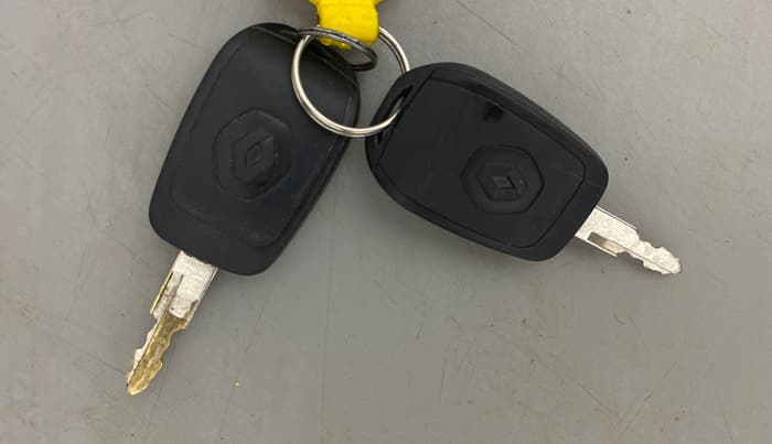 2017 Renault Kwid RXL 1.0 AMT, Petrol, Automatic, 56,496 km, Key Close Up