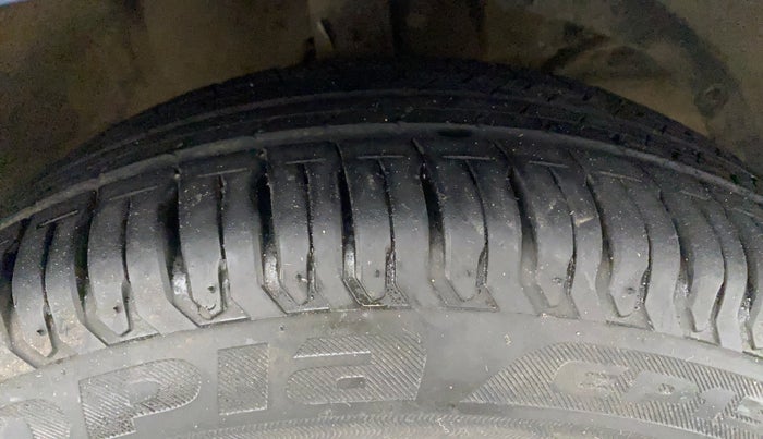 2018 Maruti Swift ZXI AMT, Petrol, Automatic, 66,779 km, Right Front Tyre Tread