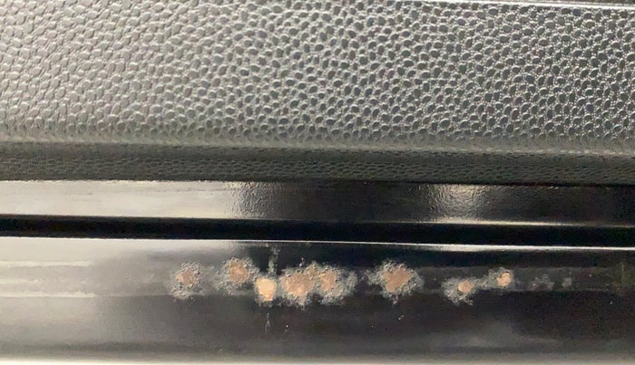 2021 Ford Ecosport TITANIUM 1.5L SPORTS(SUNROOF) DIESEL, Diesel, Manual, 32,682 km, Dicky (Boot door) - Minor rust Inside Panel