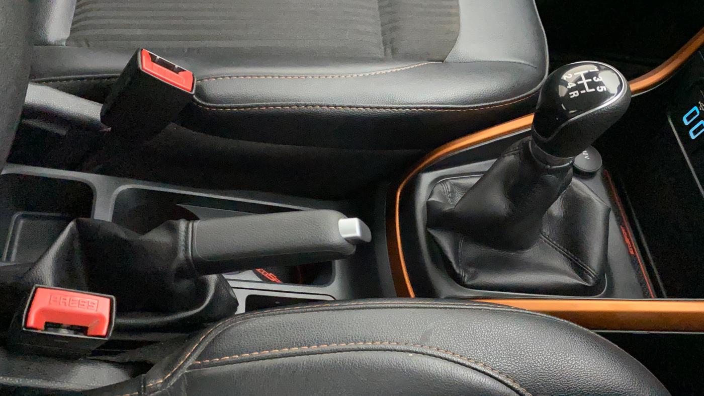 2021 Ford Ecosport TITANIUM 1.5L SPORTS(SUNROOF) DIESEL, Diesel, Manual, 32,682 km, Gear Lever