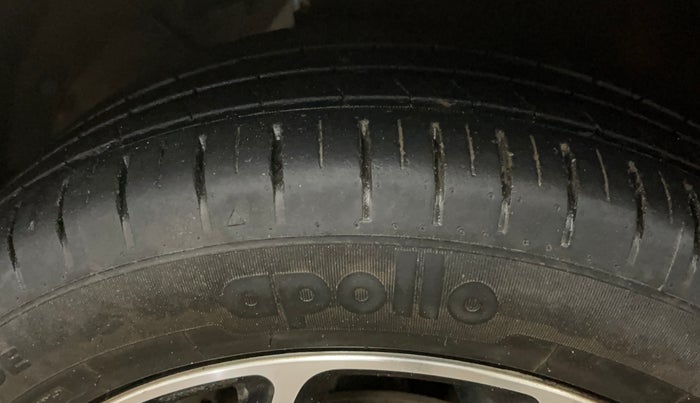 2021 Maruti Baleno ZETA PETROL 1.2, Petrol, Manual, 54,886 km, Left Front Tyre Tread