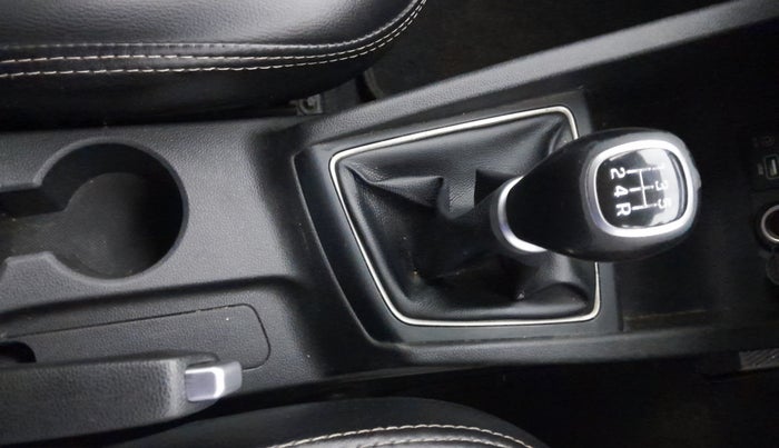 2016 Hyundai Elite i20 ASTA 1.2 (O), Petrol, Manual, 79,581 km, Gear Lever