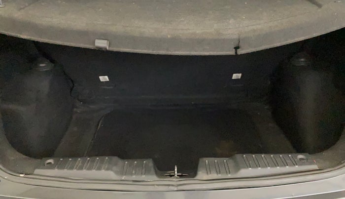 2022 Tata ALTROZ XE PETROL, Petrol, Manual, 74,298 km, Boot Inside