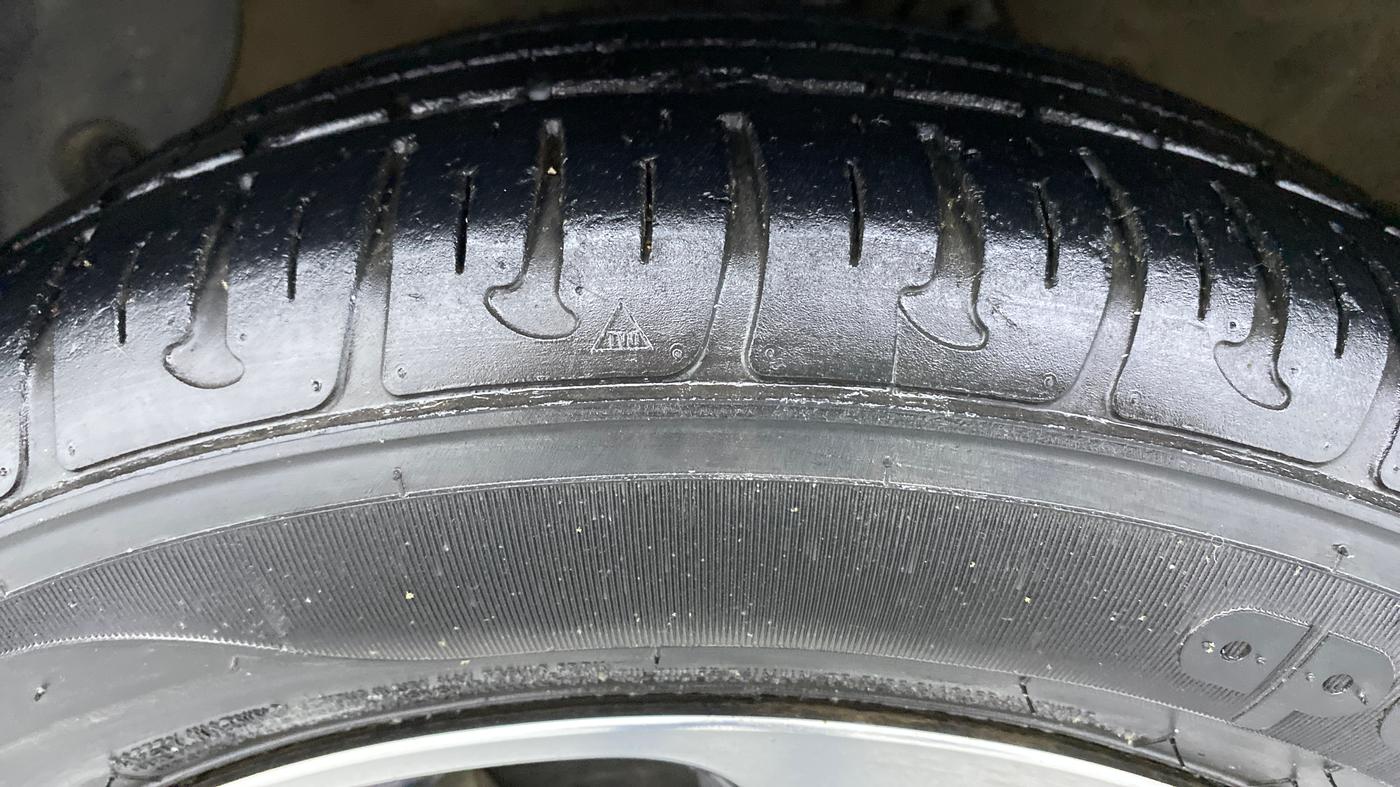 2018 Hyundai Grand i10 ASTA 1.2 KAPPA VTVT, Petrol, Manual, 17,541 km, Left Front Tyre Tread