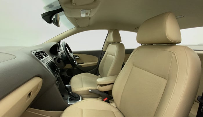 2017 Volkswagen Vento HIGHLINE 1.2 TSI AT, Petrol, Automatic, 86,330 km, Right Side Front Door Cabin