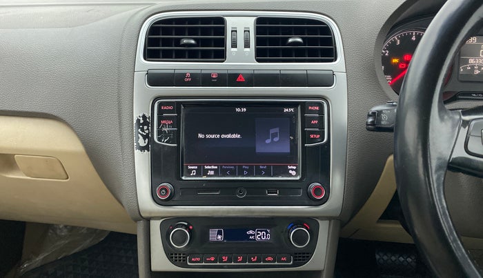 2017 Volkswagen Vento HIGHLINE 1.2 TSI AT, Petrol, Automatic, 86,330 km, Air Conditioner