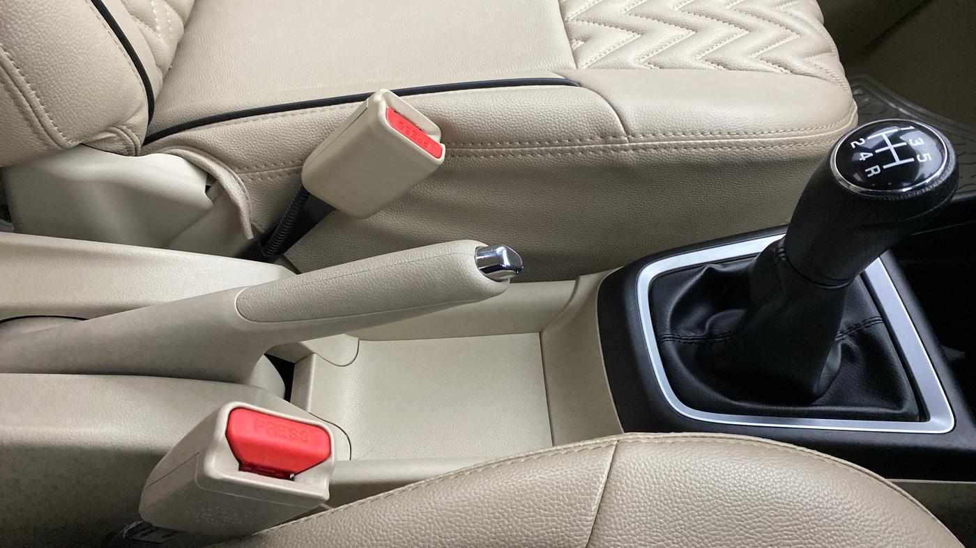 2021 Maruti Dzire VXI, Petrol, Manual, 7,848 km, Gear Lever