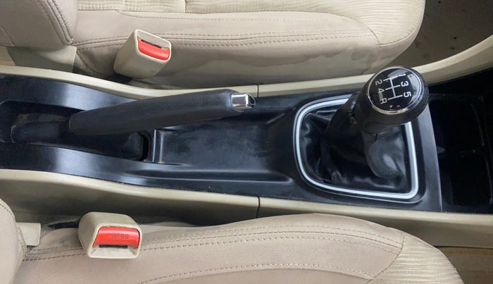 2015 Maruti Ciaz VDI+ SHVS, Diesel, Manual, 1,27,560 km, Gear Lever