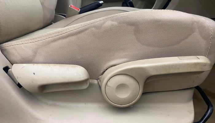 2015 Maruti Ciaz VDI+ SHVS, Diesel, Manual, 1,27,560 km, Driver Side Adjustment Panel