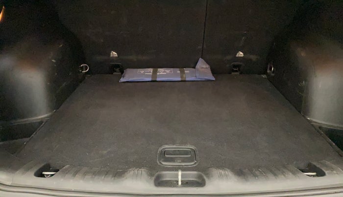 2017 Jeep Compass LIMITED 1.4 PETROL AT, Petrol, Automatic, 52,287 km, Boot Inside