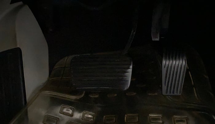 2017 Jeep Compass LIMITED 1.4 PETROL AT, Petrol, Automatic, 52,287 km, Pedals