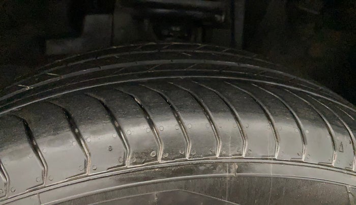 2017 Jeep Compass LIMITED 1.4 PETROL AT, Petrol, Automatic, 52,287 km, Left Front Tyre Tread