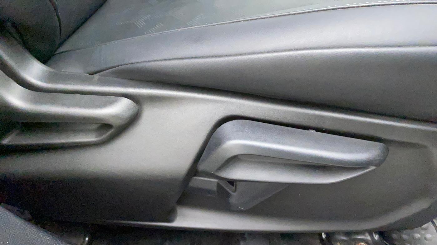 2021 Tata NEXON XZA PLUS (O) PETROL DARK EDITION, Petrol, Automatic, 20,886 km, Driver Side Adjustment Panel